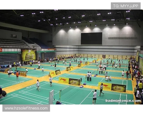 广州羽毛球队包夹战术解析与实战应用研究